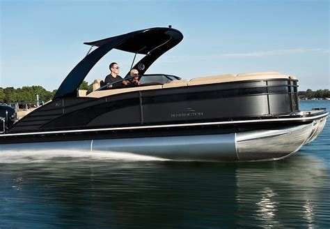 Meet The R Series Benningtons Performance Pontoons Bennington