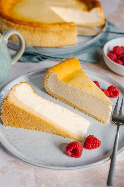 Klassischer Käsekuchen Mit Knusprigem Boden Und Cremiger Füllung Home And Herbs