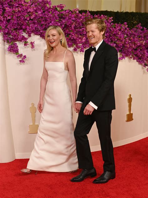 Kirsten Dunsts Husband Jesse Plemons Catches Wife As She Trips Over