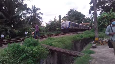 Sri Lanka Railway S Galu Kumari Train Weligama Railway