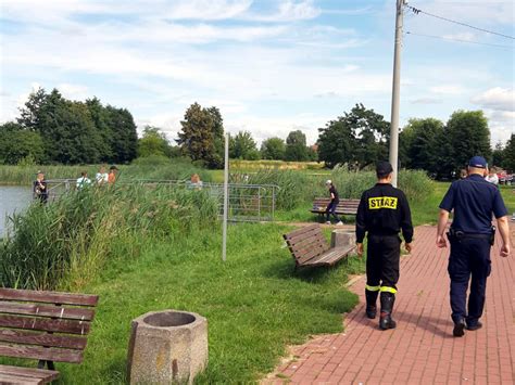 Dzielnicowi Wsp Lnie Ze Stra Akami Kontrolowali B O Skie Glinianki