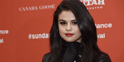 Selena Gomez Responde A Las Críticas Contra Por Trece Razones