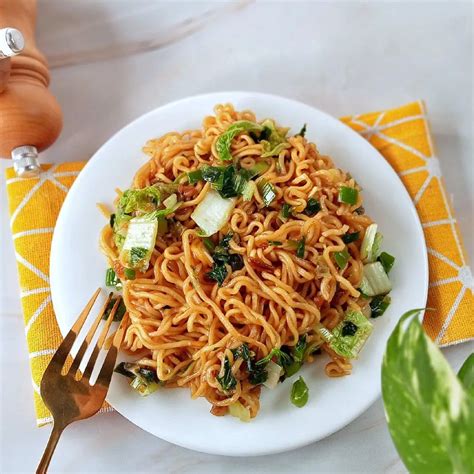 Resep Mie Goreng Kecap Sawi Putih Sederhana Rumahan Di Yummy App