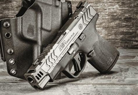 Нова лінійка пістолетів Smith Wesson Performance Center M P9 Carry Comp