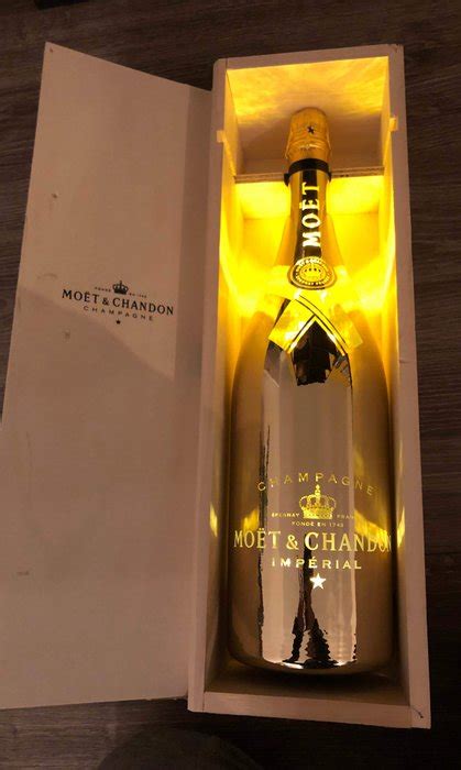 Moët Chandon Luminous Night Light Champagne Brut 1 Catawiki