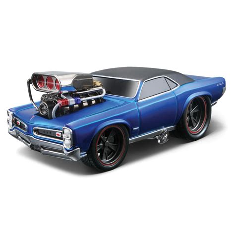 Maisto Muscle Machines 1966 Pontiac GTO - 1:24 Scale Diecast Car - Maisto from Jumblies Models UK