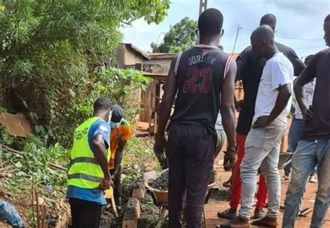 C Te Divoire Aip Des B N Voles Lancent Une Op Ration De Curage Des