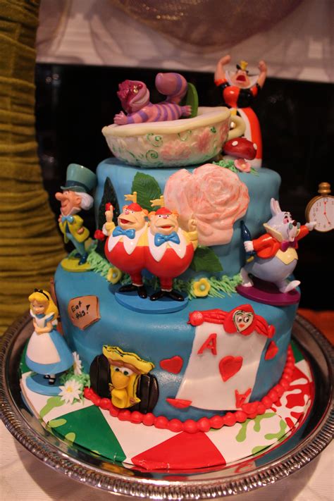 Alice In Wonderland Cake Cupcake Cakes Cupcakes Alice In Wonderland