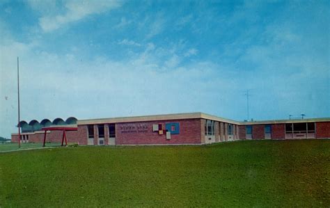 Storm Lake Iowa High School 621 Tornado Dr Photolibrarian Flickr