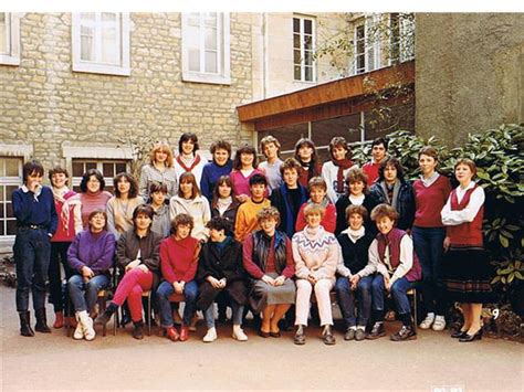 Photo de classe Bep sanitaire et social 82 83 de 1982 Lycée Les