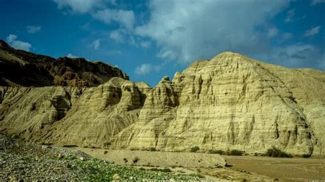 "Qumran Caves" Images – Browse 105 Stock Photos, Vectors, and Video ...