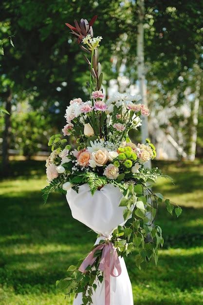 Premium Photo | Beautiful wedding flowers