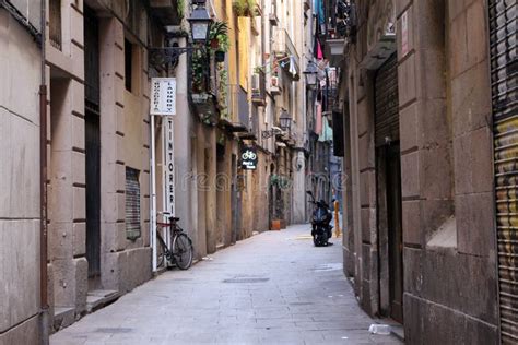 Gothic Quarter Barri Gotic Barcelona Editorial Photo - Image of narrow ...