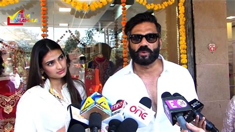 Athiya Shetty With Father Sunil Shetty At An Art Exhibition Youtube