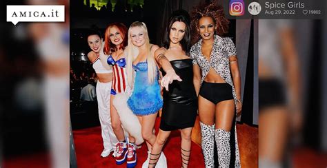 Le Spice Girls Festeggiano Anni Di Spiceworld Video Amica