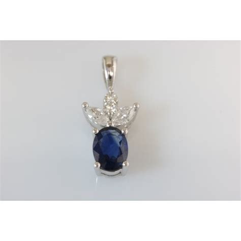 18ct White Gold Sapphire 0 89ct And Diamond 0 25ct Pendant Sparkld