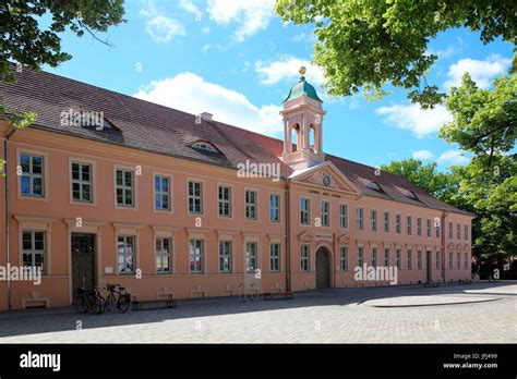 The Old High School Hi Res Stock Photography And Images Alamy