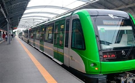 Sjl Tren De La L Nea Del Metro De Lima Sufre