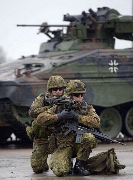 @MilitaryPorn: German Panzergrenadier Military Guns, Military Personnel ...