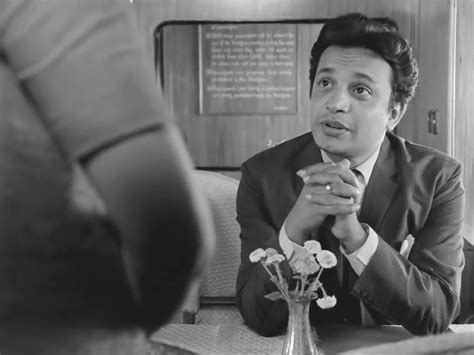 Nayak The Hero Satyajit Ray Film Uttam Kumar Sharmila