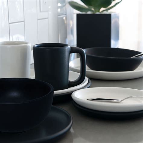 Dinnerware Set - 16 piece -Matte Black | Matte Black - HF Coors