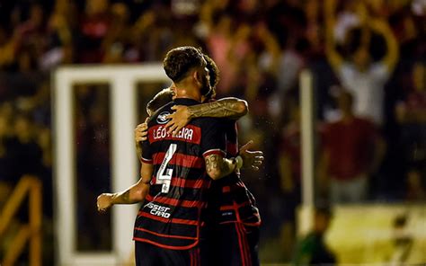 Flamengo Mant M Sequ Ncia Invicta E Chega Ao Sexto Jogo Sem Sofrer Gols