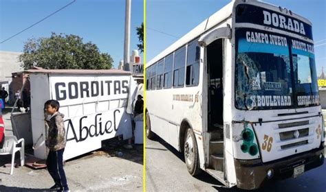 Camión de la ruta Dorada pierde el control y se estrella contra puesto