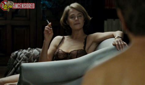 Charlotte Rampling Nua Em No Limite Da Ilusão