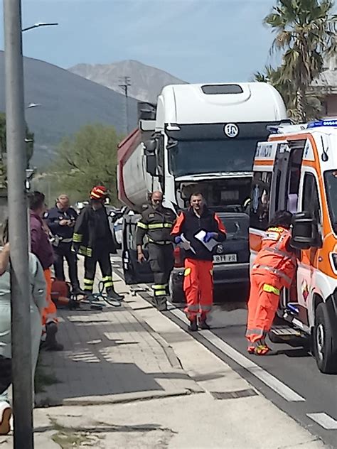 Incidente Mortale A Teramo Un Uomo Di Anni Perde La Vita