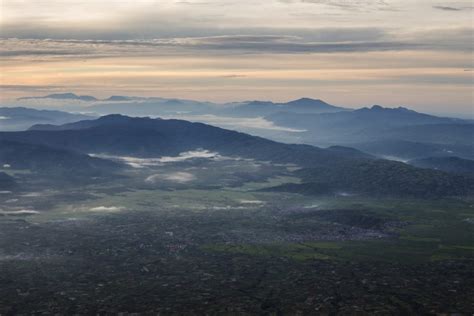 Sumatra : Hiking Mount Kerinci Independently