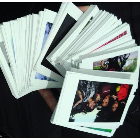 Jual CETAK FOTO POLAROID LAMINASI GLOSSY BB 100FOTO Shopee Indonesia