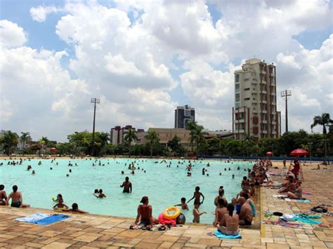 Gr Tis Na Zona Leste Ceret Tatuap Tem A Maior Piscina P Blica Da