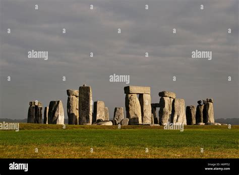 Ruinas de edificios de piedra de granito fotografías e imágenes de alta