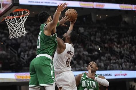 Jayson Tatum Scores 33 Points Celtics Rebound From Loss To Beat Cavs