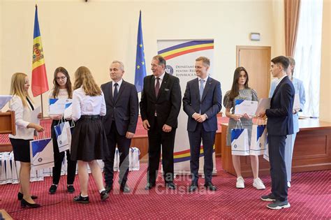 Galerie Foto Drrm A Premiat Olimpicii Din R Moldova De La