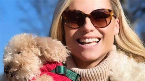 Michelle Hunziker Segue La Moda Fluffy Indossa La Pelliccia Coordinata