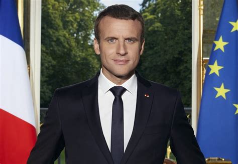 Emmanuel Macron Y Su Foto Oficial Como Presidente De Francia — Rockandpop