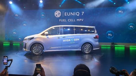 Mg Euniq 7 Hydrogen Fuel Cell Powered Mpv Showcased At Auto Expo 2023 Trendradars India