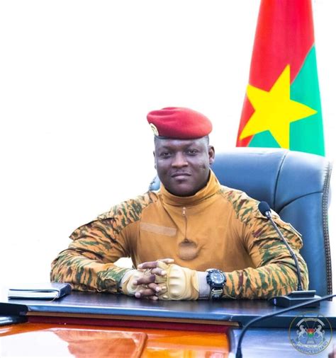 Investiture Du Nouveau Président Sénégalais Le Capitaine Ibrahim