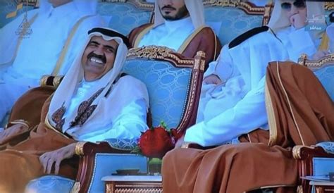 الوالد الامير الشيخ حمد بن خليفه آل ثاني و الامير الشيخ تميم بن حمد آل