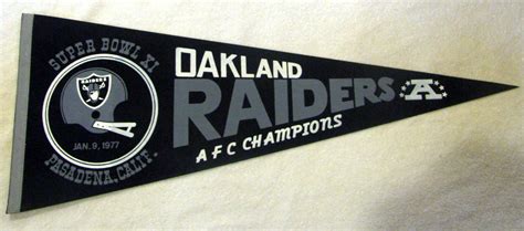 Lot Detail - 1977 OAKLAND RAIDERS "SUPER BOWL X1" PENNANT