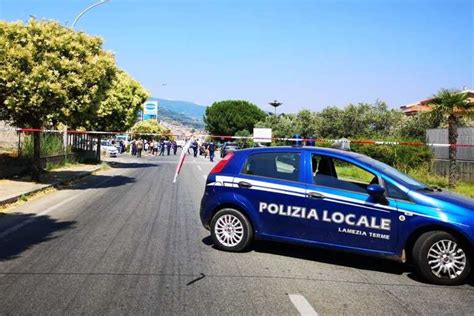 Tragico Incidente A Lamezia Terme Donna Di Anni Muore Dopo Essere