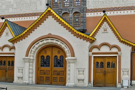 Заказать подарочный сертификат на экскурсию по Москве