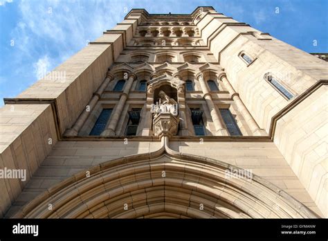 Manchester University Hi Res Stock Photography And Images Alamy