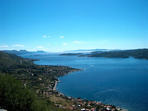 WINE LOVER’S TOUR OF PELJESAC PENINSULA VINEYARDS - Croatia Gems