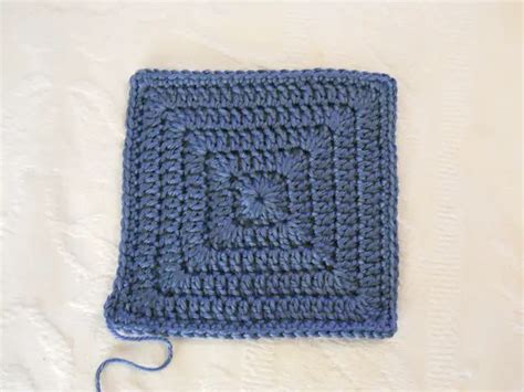 [free Pattern] Quick And Easy Simple Solid Granny Square Daily Crochet