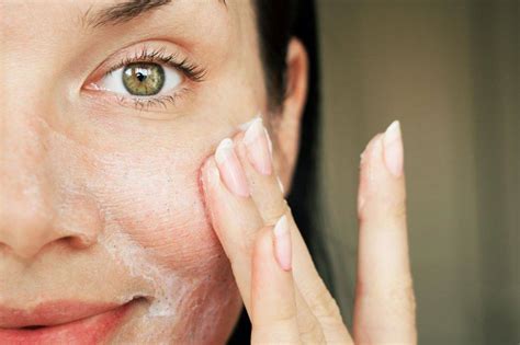 Dry Skin 101 Dry Skin Causes Symptoms And Treatment The Dose