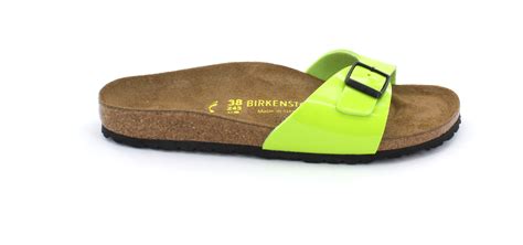 L été sera 100 confortable grâce aux sandales de chez Birkenstock