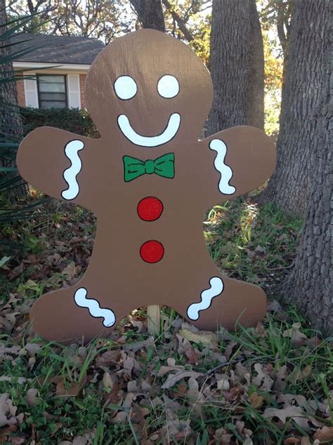 DIY Outdoor Christmas Decorations - Gingerbread Man - DIY Cuteness