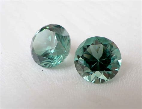 Празиолит выращенный, круг, 12 мм — ЮВЕЛИРНЫЕ КАМНИ